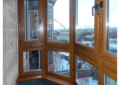 Французское остекление балкона профилем Veka с ламинированием под дерево в Одинцово